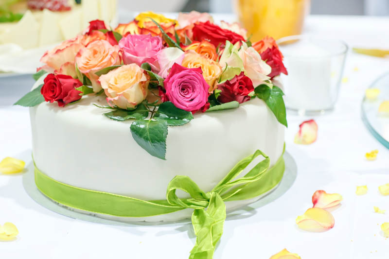 Edible Flowers, Edible Flowers for Cakes, Flowers we can eat, Pansies, Marigold, Nasturtium, Roses