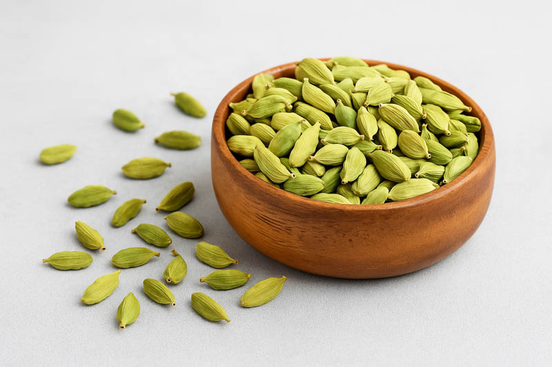 Cardamom, Green Cardamom, Small Cardamom, Malabar Cardamom, Elaichi, Elaichi Cardamom, Elettaria cardamomum