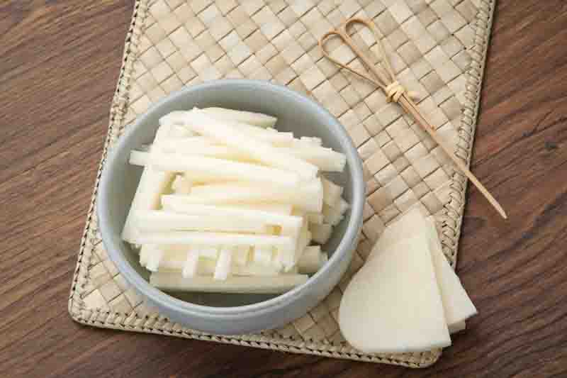 Jicama, Yam bean, Mexican turnip, Mexican potato, Chinese turnip, Saa got, Bang kuang, Sengkuang, Chop suey bean, Singkamas, Mexican yam, Jicama de agua, Jicama de leche, Pachyrhizus erosus