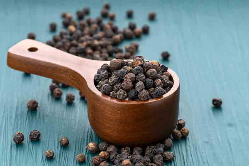Black Pepper, White Pepper, Green Pepper, Red Pepper